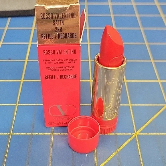 Valentino Rosso Valentino Satin 22R Refill 3.4g Lipstick New in Box - Picture 1 of 1
